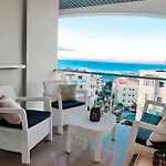 Sunny Ocean View - Pool, Fibre Net Apartment