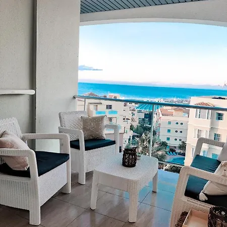 Sunny Ocean View - Pool, Fibre Net Apartament
