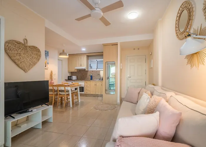 Sunny Ocean View - Pool, Fibre Net *