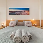 Sunny Ocean View - Pool, Fibre Net 아파트 *