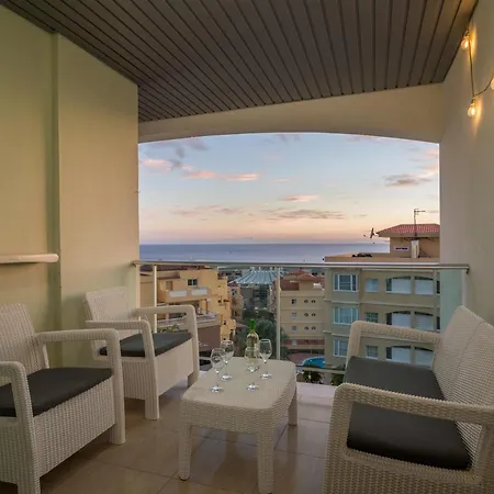 Апартаменты Sunny Ocean View - Pool, Fibre Net Сан Мигель