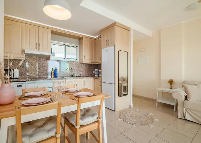 Sunny Ocean View - Pool, Fibre Net Apartamento *