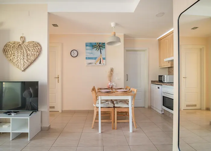 Sunny Ocean View - Pool, Fibre Net * Сан Мигель